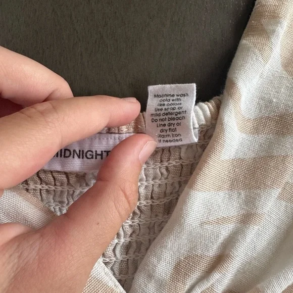 Midnight Sky Beige Printed Crop Flutter Sleeve Blouse Women’s Size Small - Picture 3 of 5